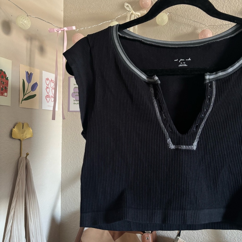 ୨୧ ･ﾟ✧ Urban Outfitters Black Seamless Crop Top - Picture 4 of 6